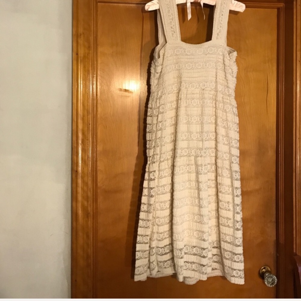 Max Studio Cream Lace/Ruffle Dress Medium - Picture 4 of 5